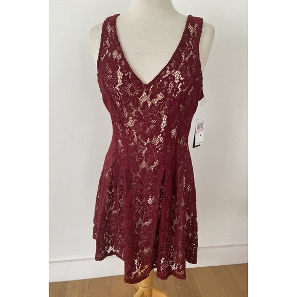 City Studio Lace Overlay Dress Burgundy Size 13 Junior's - Picture 1 of 10